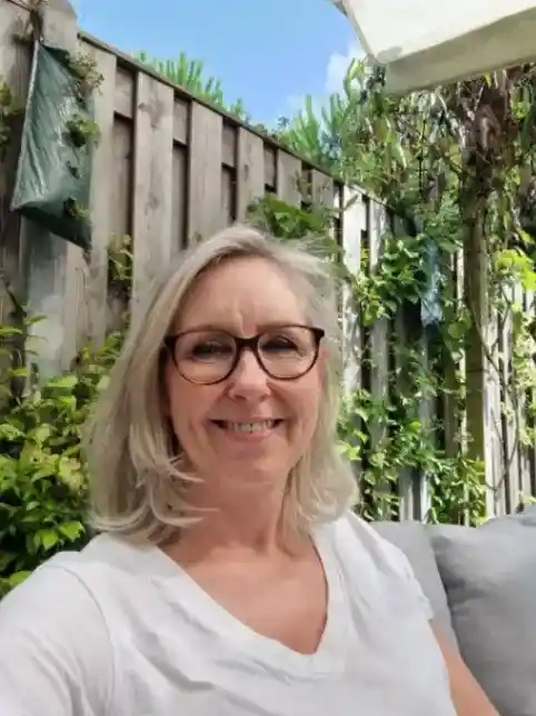 Jennifer Walsh Profile