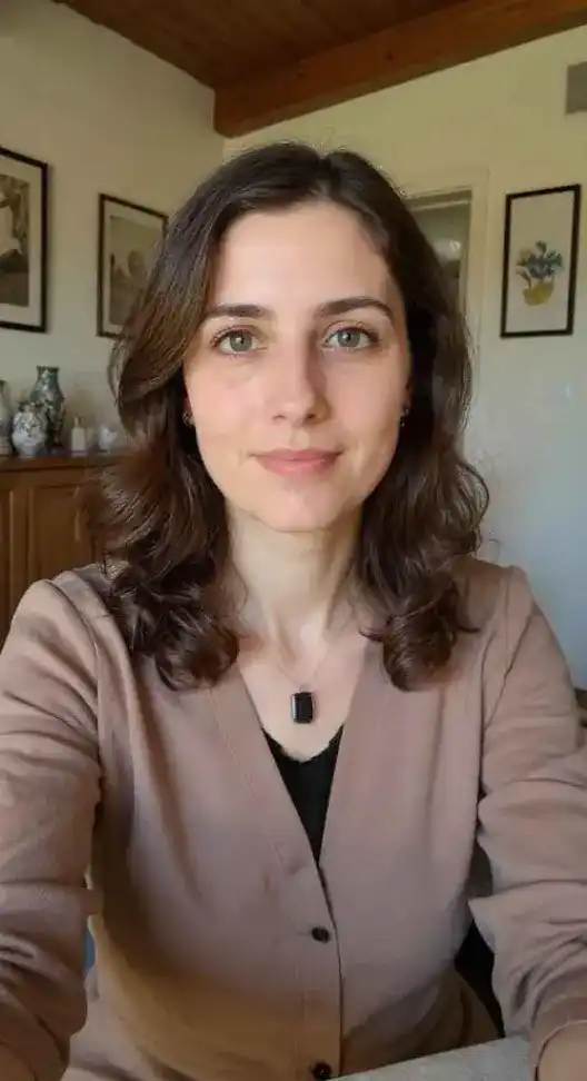 Angela Ruiz Profile